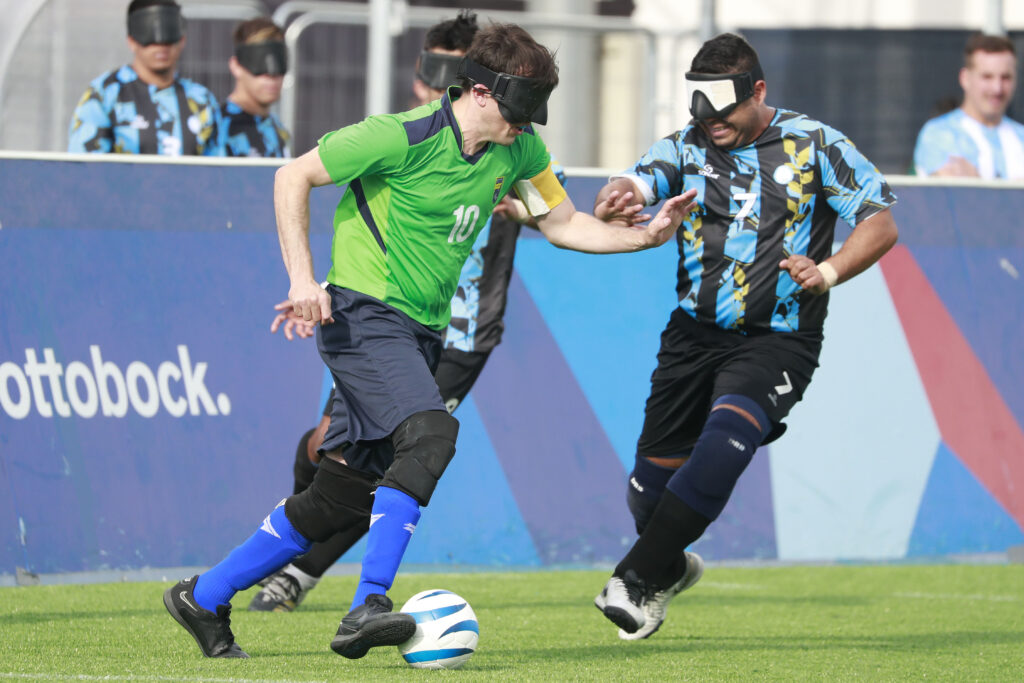 Blind Football: Meet the striker 'panzer tank' from Argentina