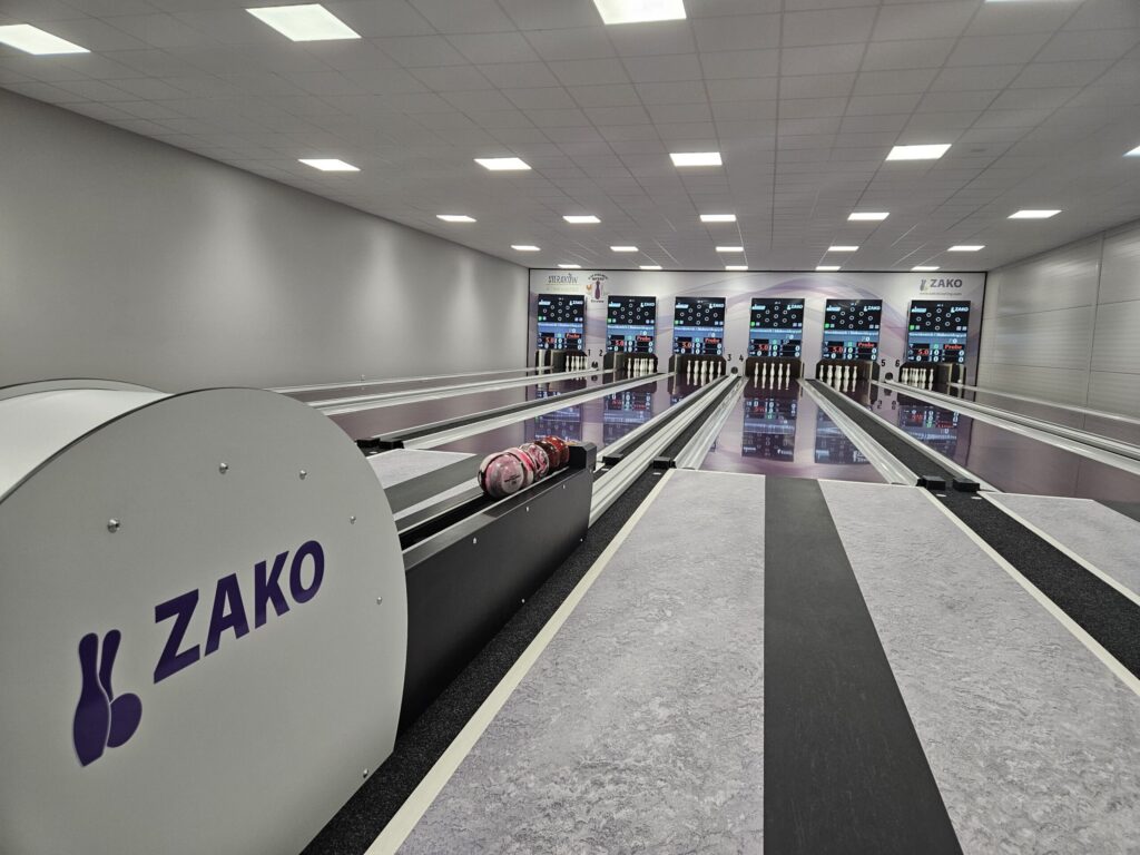 The bowling lanes in Sierakow
